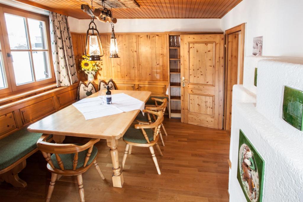 Chalet Appartement Alpenherz ザールバッハ・ヒンターグレム 部屋 写真