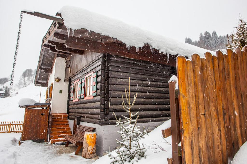 Chalet Appartement Alpenherz ザールバッハ・ヒンターグレム 部屋 写真